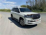 : Toyota Land Cruiser 4, 5 AT, 2017  B o o. c, 20-e ca, e o, epe ac , a c Semi-Anilin